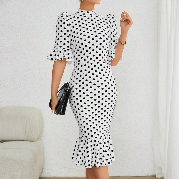 Polka Dot Print Flare Sleeve Mermaid Hem Dress - Picture 2 of 6